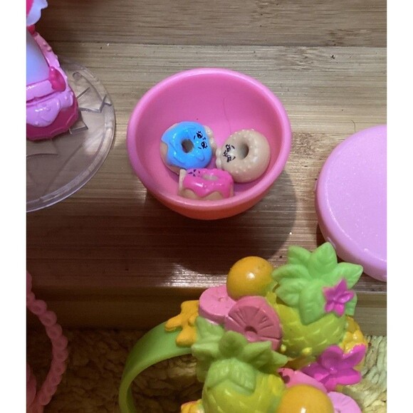 Shopkin Dolls & Ice Cream Truck Lot Over 30 Items By Moose Toys Great Condition - Picture 6 of 16